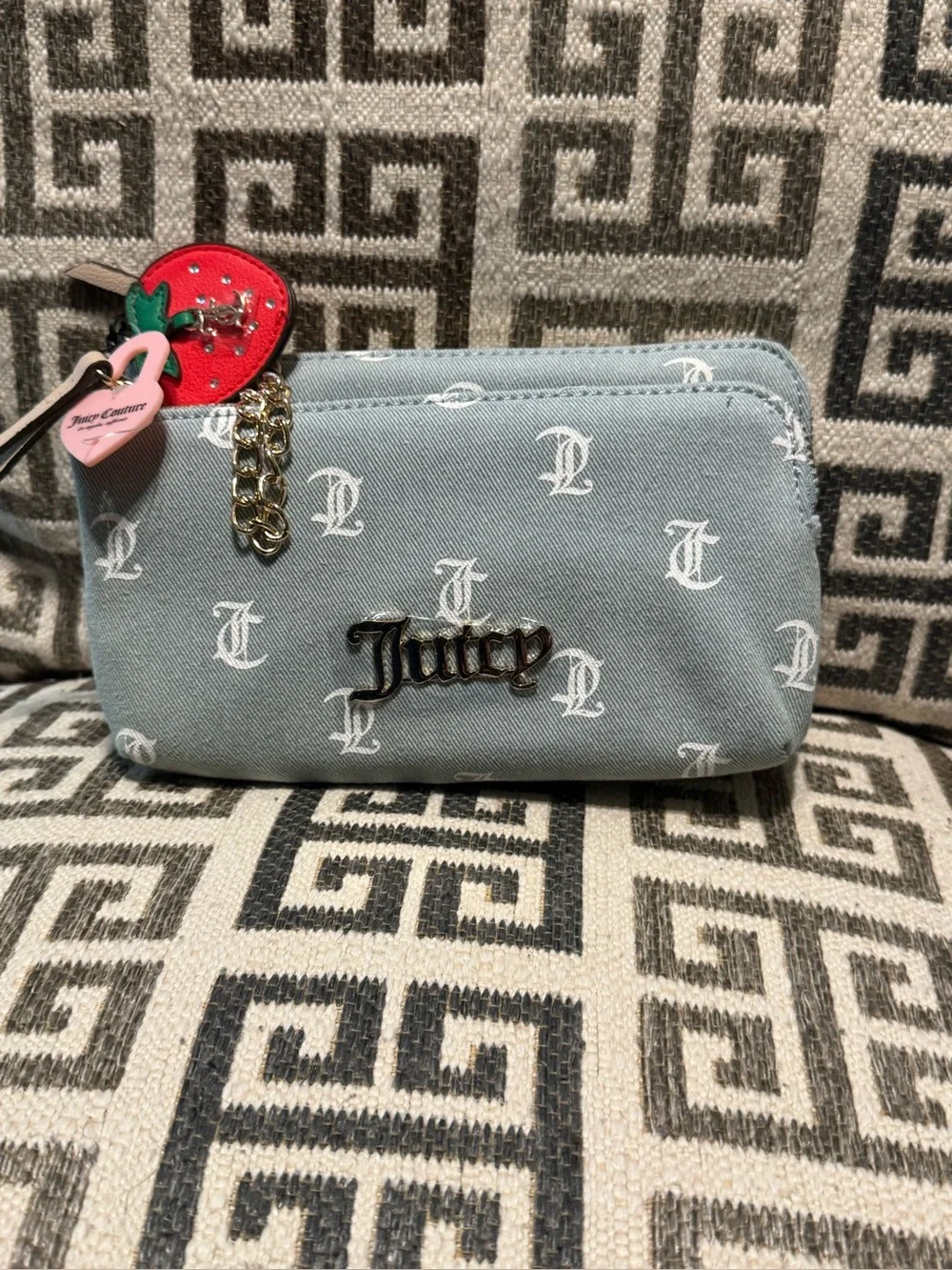 Juicy Couture compact juicy